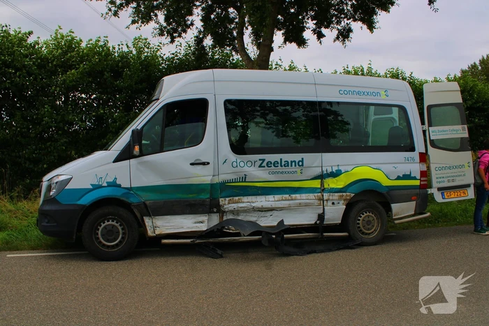 Buurtbus en bezorgbus klappen op elkaar