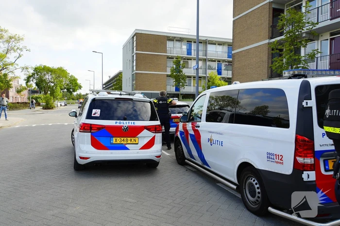 Politie onderzoekt vuurwapenmelding op School