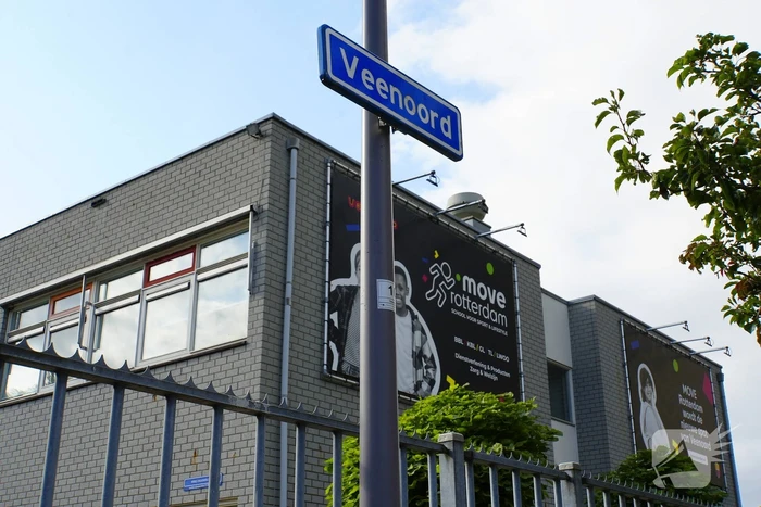 Politie onderzoekt vuurwapenmelding op School