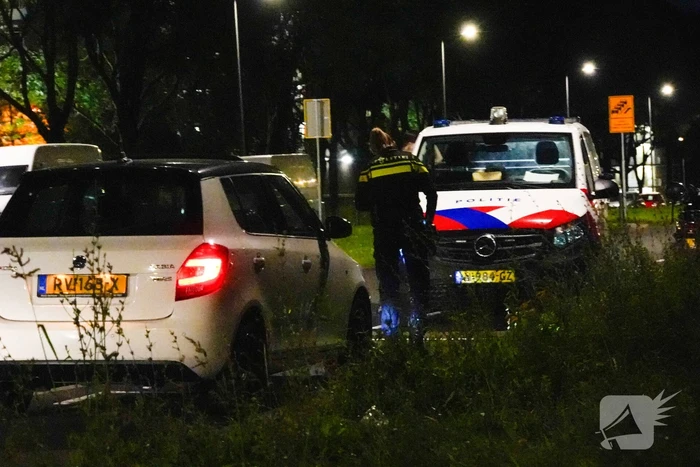 Persoon overvallen die in auto zat