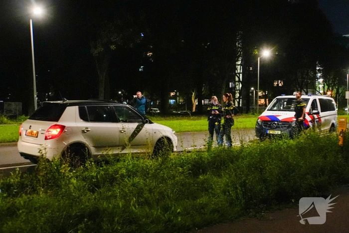 Persoon overvallen die in auto zat
