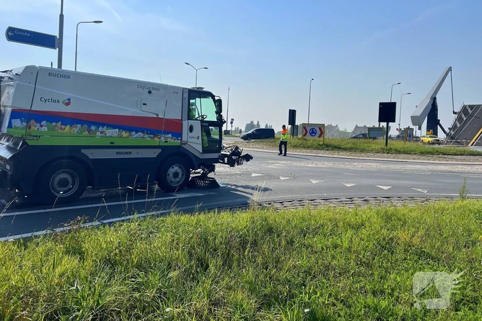 Verloren lading grind zorgt voor verkeersoverlast