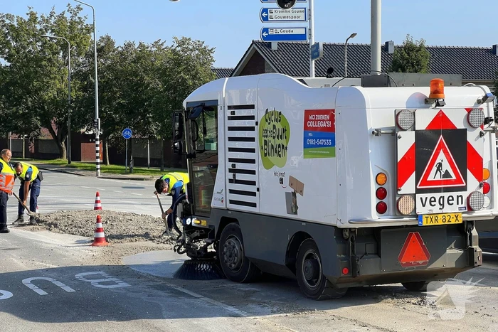Verloren lading grind zorgt voor verkeersoverlast