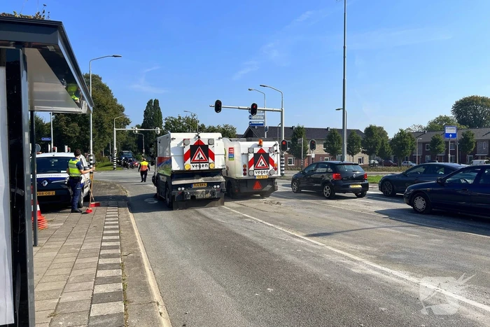 Verloren lading grind zorgt voor verkeersoverlast