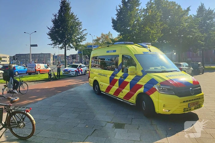 Fietser komt hard ten val