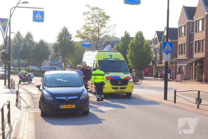 Voetganger aangereden op zebrapad