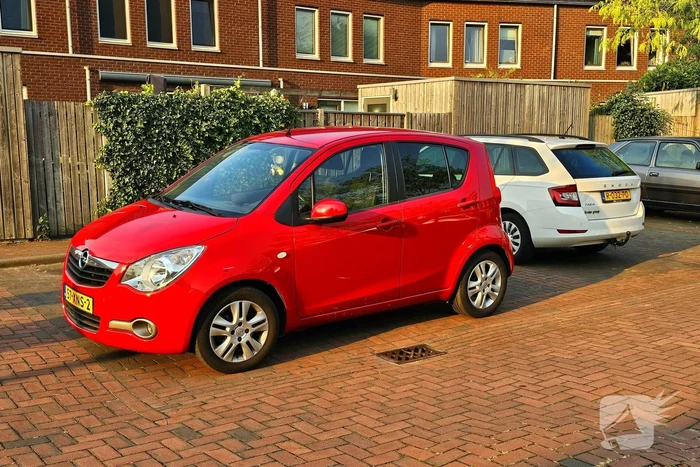 Kind op fiets aangereden door automobilist