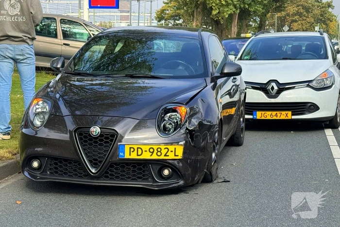 Aanrijding zorgt voor schade, geen gewonden