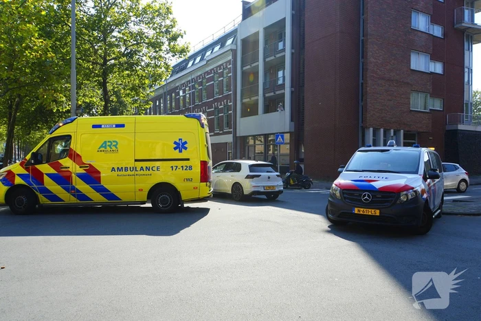 Wiel breekt af na ongeval tussen twee personenauto's