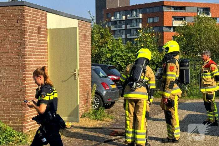 Brand in bijgebouw snel onder controle