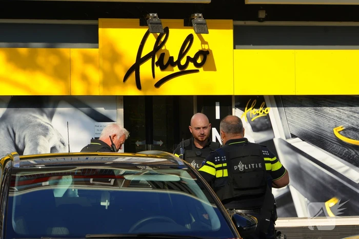 Gewapende overval op bouwmarkt: daders op scooters gevlucht