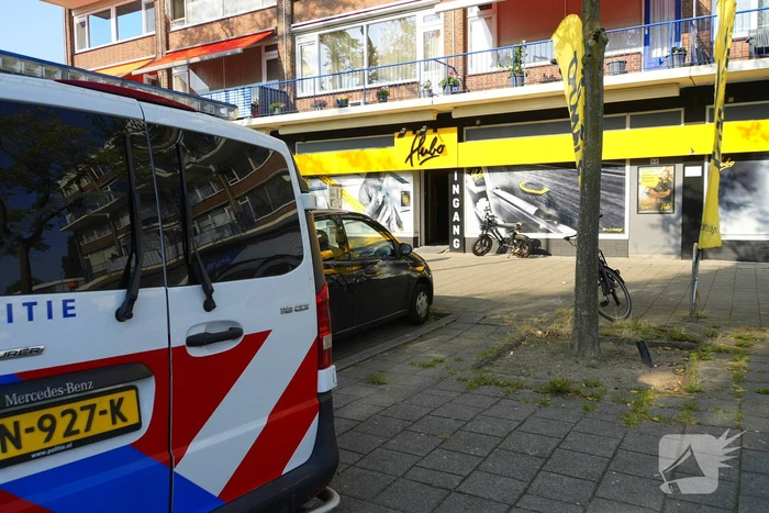 Gewapende overval op bouwmarkt: daders op scooters gevlucht
