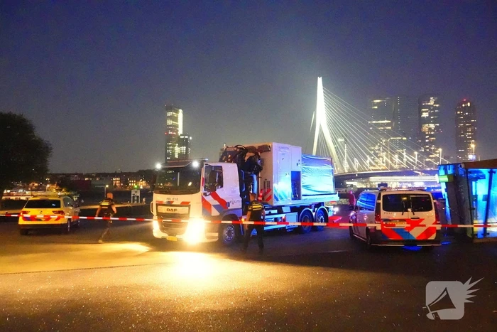 Dode en gewonde bij steekincident, verdachte gewond aangehouden