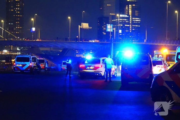 Dode en gewonde bij steekincident, verdachte gewond aangehouden