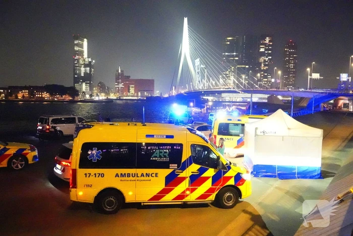 Dode en gewonde bij steekincident, verdachte gewond aangehouden