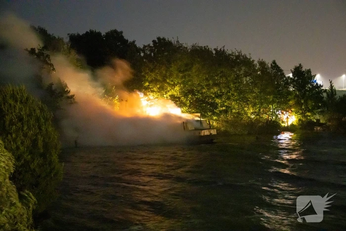 brand ijsselmeerweg naarden