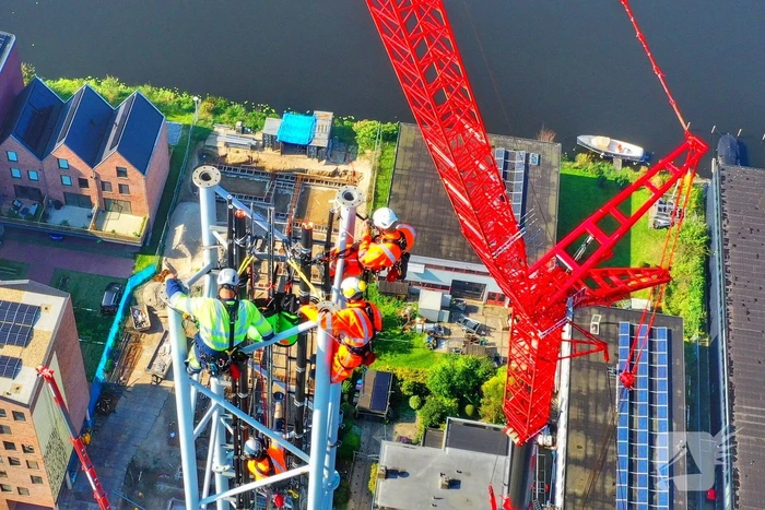 Zendmast verwijdert van Telecomtoren