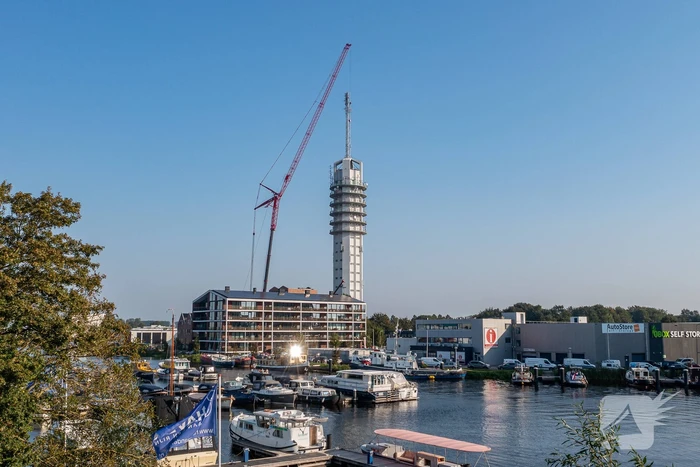 Zendmast verwijdert van Telecomtoren