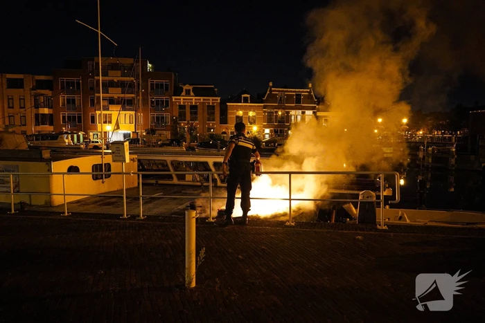 Brand op boot snel gedoofd