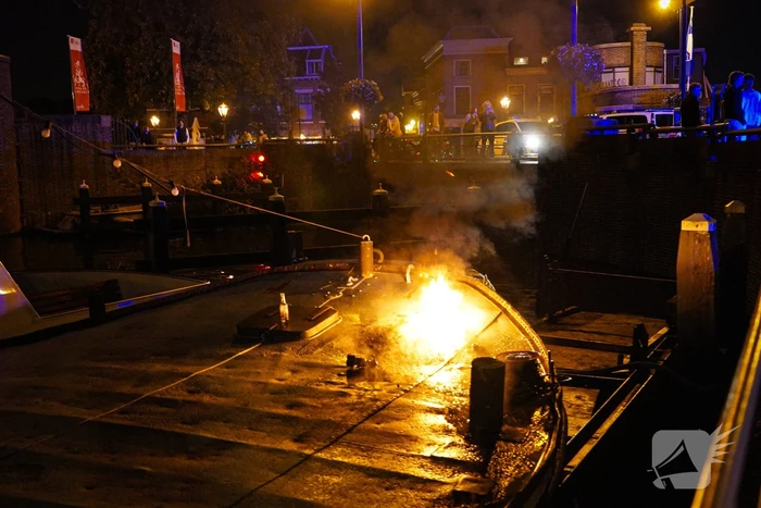 Brand op boot snel gedoofd