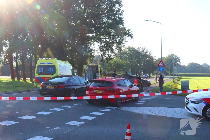 Wielrenner geschept door auto, traumateam ingezet