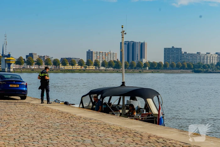 Koelvloeistoflekkage op motorblok pleziervaartuig