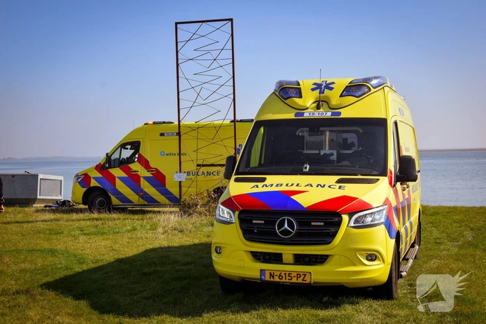 Duikers onwel geworden in water