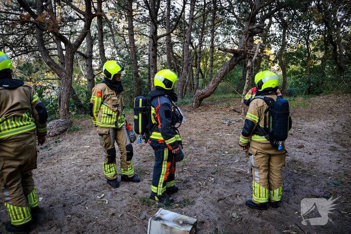 Brand gesticht in bos, brandweer doet er zand over