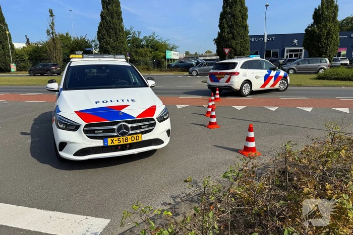 Fietser zwaargewond bij aanrijding met personenauto