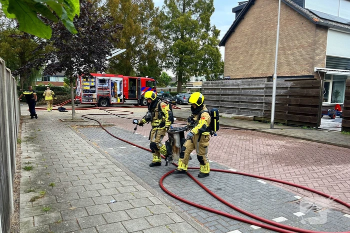 Veel rookontwikkeling bij schuurbrand
