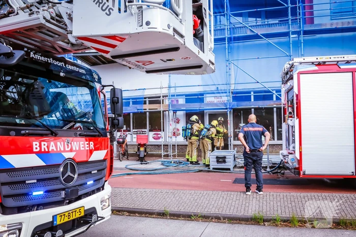 Veel rook bij brand in afhaalrestaurant