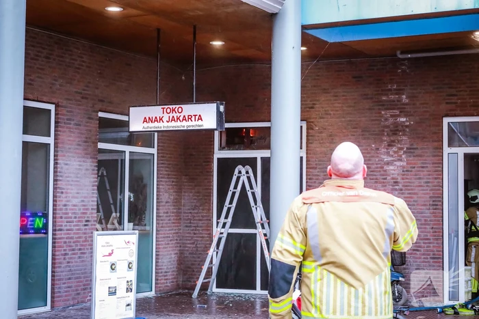Veel rook bij brand in afhaalrestaurant