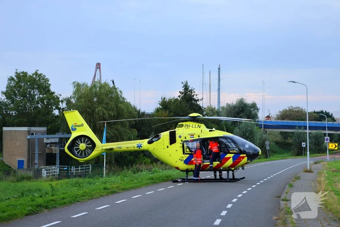 Fietser zwaargewond bij aanrijding met personenauto