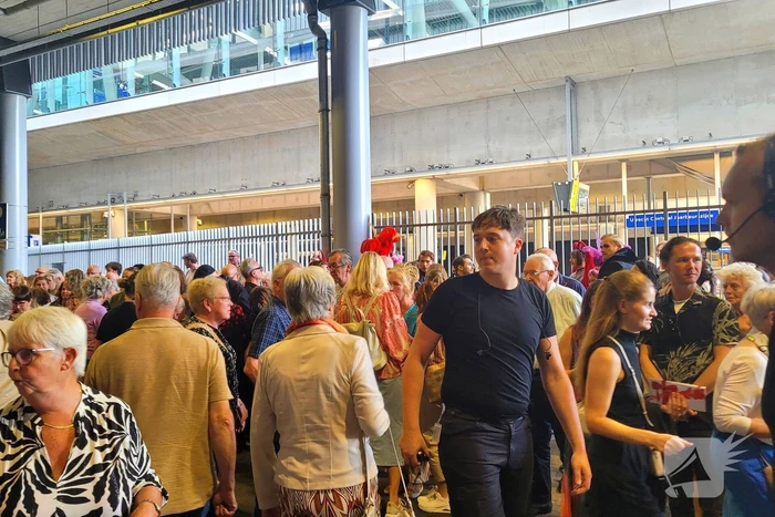 Evacuatie bij musical Moulin Rouge! met Carlo Boszhard na brandalarm