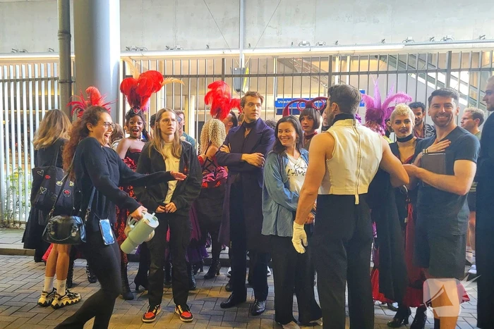 Evacuatie bij musical Moulin Rouge! met Carlo Boszhard na brandalarm