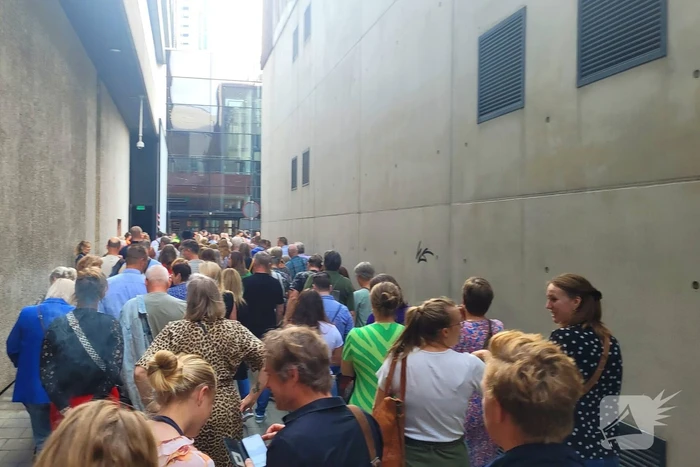 Evacuatie bij musical Moulin Rouge! met Carlo Boszhard na brandalarm