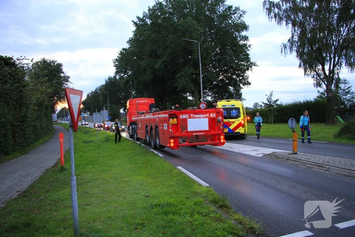 Scooterrijder gewond bij aanrijding op rotonde