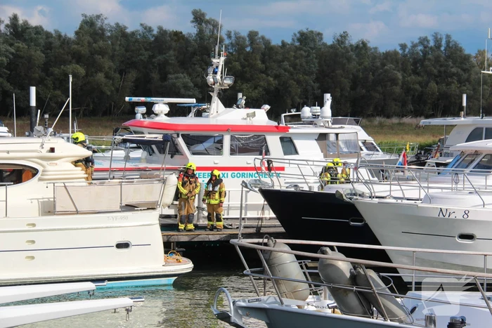 Kortsluiting veroorzaakt rookontwikkeling op boot
