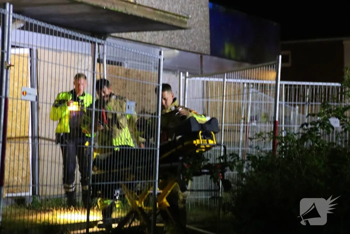 Ernstig gewonde na meterslange val in liftschacht