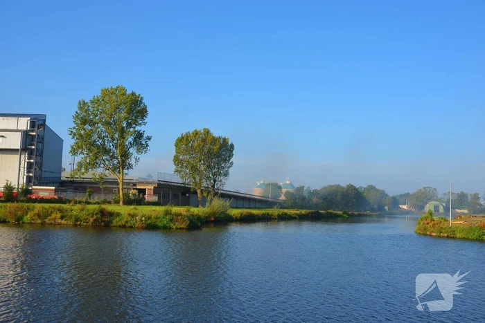 Brand in loods zorgt voor forse rookontwikkeling