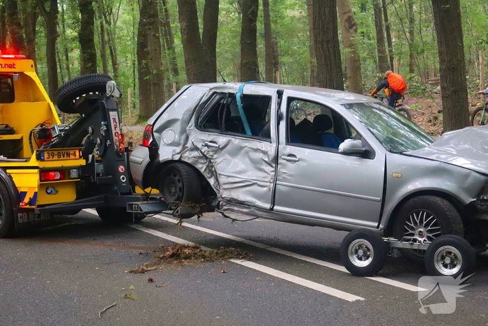 Ernstig ongeval tussen vrachtwagen en personenauto