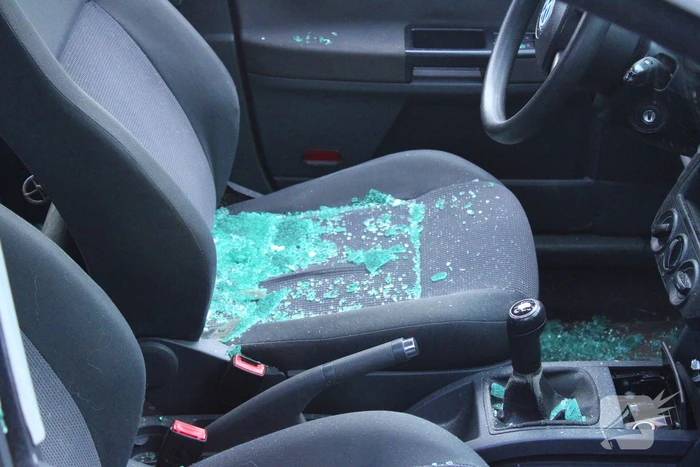 Gesloopte personenwagen aangetroffen