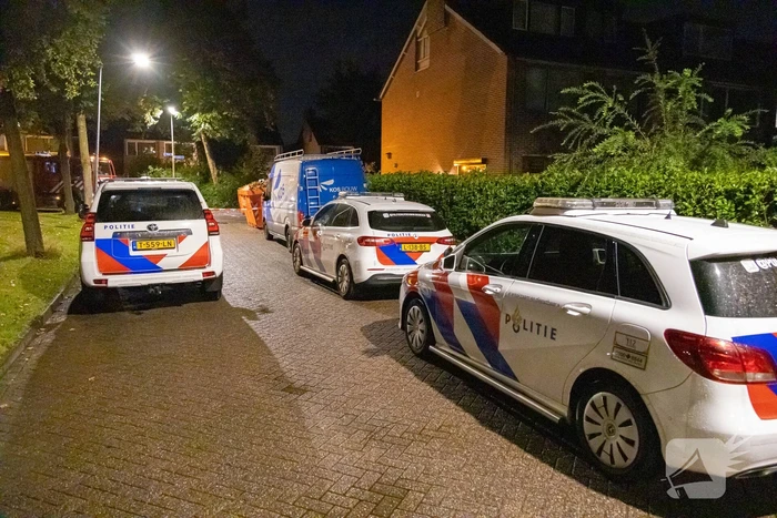 Explosie in achtertuin, politie doet onderzoek