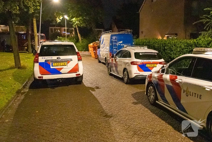 Explosie in achtertuin, politie doet onderzoek