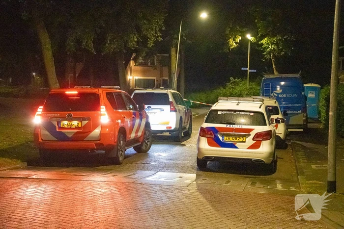 Explosie in achtertuin, politie doet onderzoek