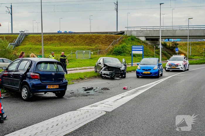 Traumateam ingezet na botsing tussen twee voertuigen