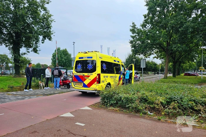 Scooterrijder en fietser in aanrijding op fietspad