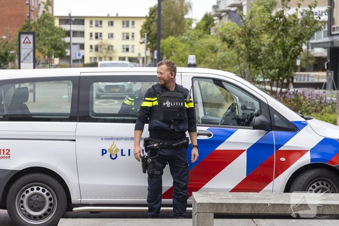 Poging tot overval telefoonwinkel