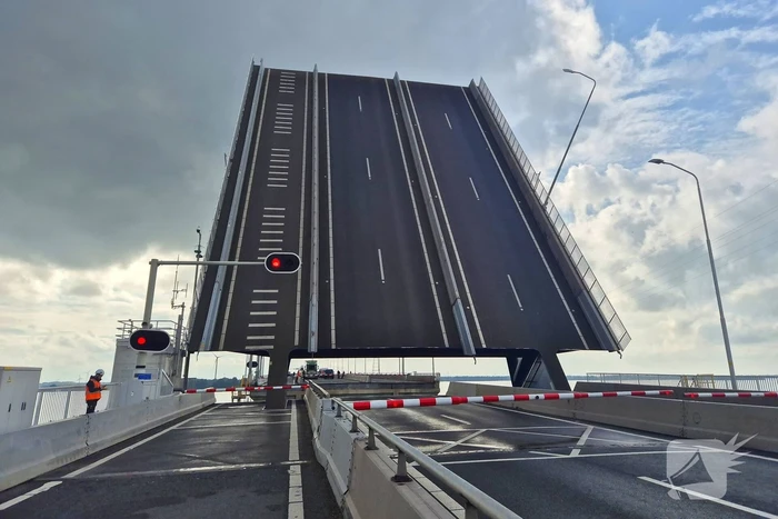 Lange files door storing bij Haringvlietbrug