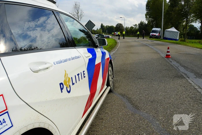 Bestuurder komt om bij auto te water